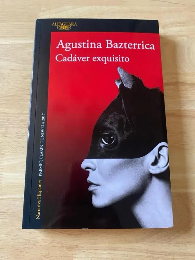 Portada del libro "Cadáver exquisito" de Agustina Bazterrica.